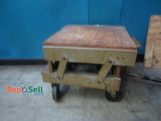Lot 31-2033 - Pool Table Jack