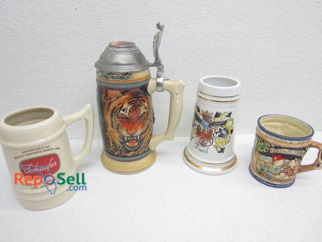 Lot 31-6386 - (4) Collectible Beer Steins: Budweiser Animals 1998, Japan, etc.