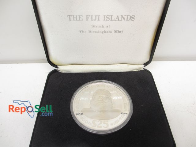 Lot 31-1002 - 1974 Figi $25 Sterling Silver Proof Coin - 1.4453 Troy Ounces