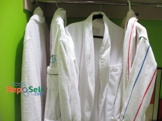 Lot 31-1307 - (4) Robes, Size L: Monarch Luxe, Summit Hill, Pierre Cardan, etc.
