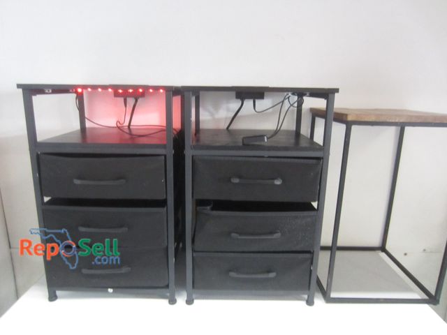 Lot 31-7127 - (3) End Tables: 2 - w/Lights, Remotes, Outlets/Chargers (Powers On), 6 Drawers