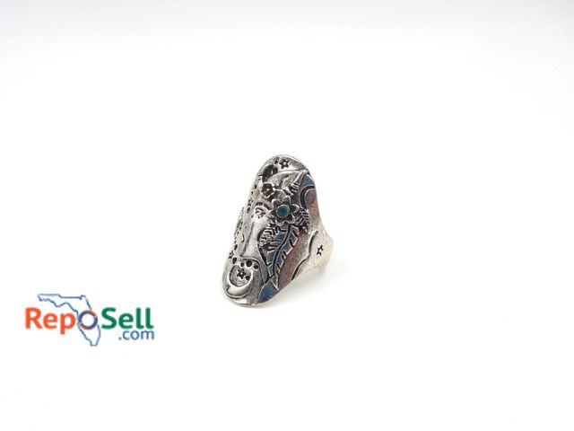 Lot 31-8005 - Cameo Style Ring Size 6.25