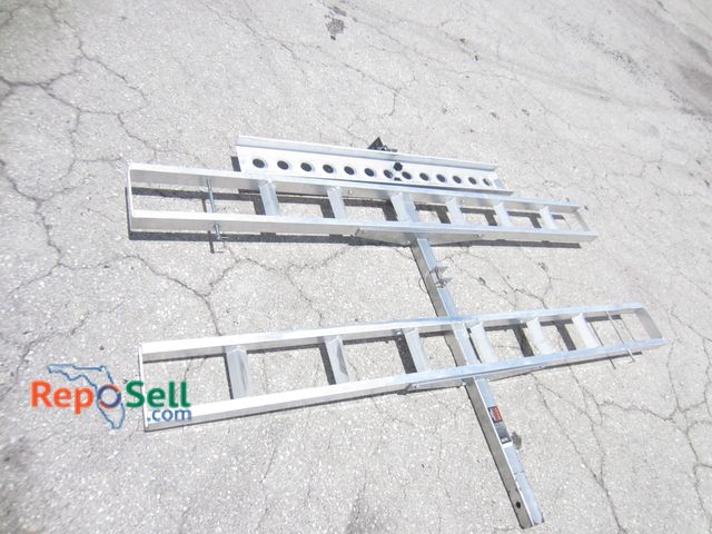 Lot 31-6256 - Vevor Motorcycle Carrier With Ramp