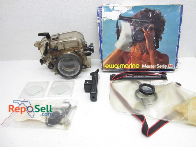 Lot 31-9519 - Underwater Camera Housing w/Acces &amp; Ewa Marine Housing