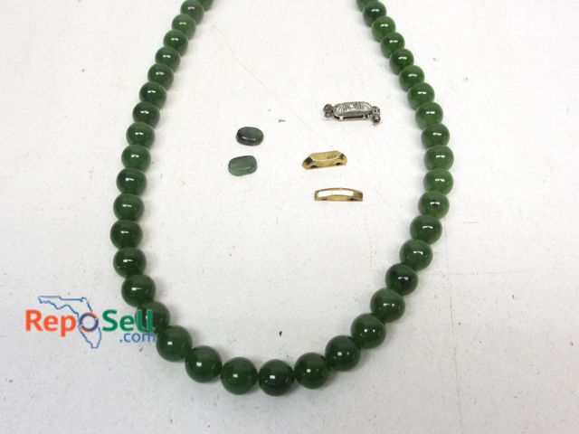 Lot 31-9261 - Jewelry Lot: Emerald Necklace, .835 Clasp, (2) Emerald Stones, 10K Gold Scrap (.80g)