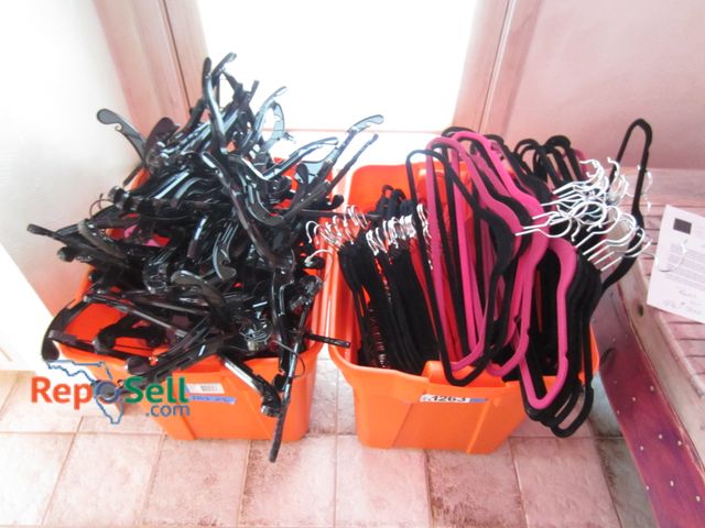 Lot 31-1263 - (2) Totes of Hangers, Felt &amp; Plastic
