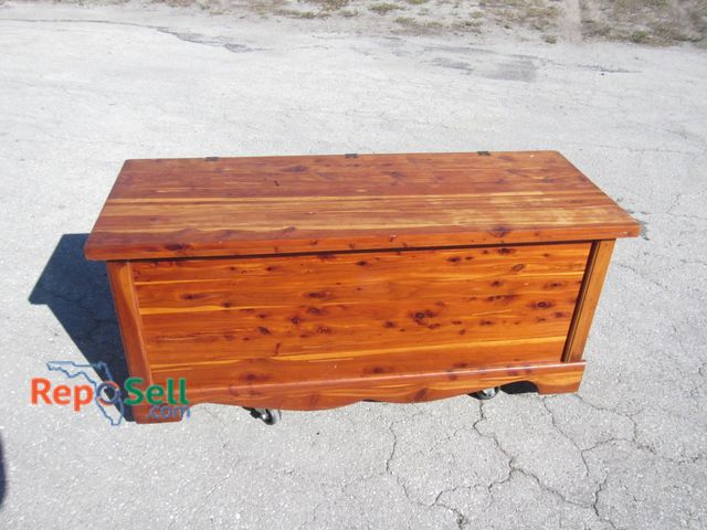 Lot 31-6309 - Cedar Chest/Trunk, 50.5"x20"x22", Made in USA