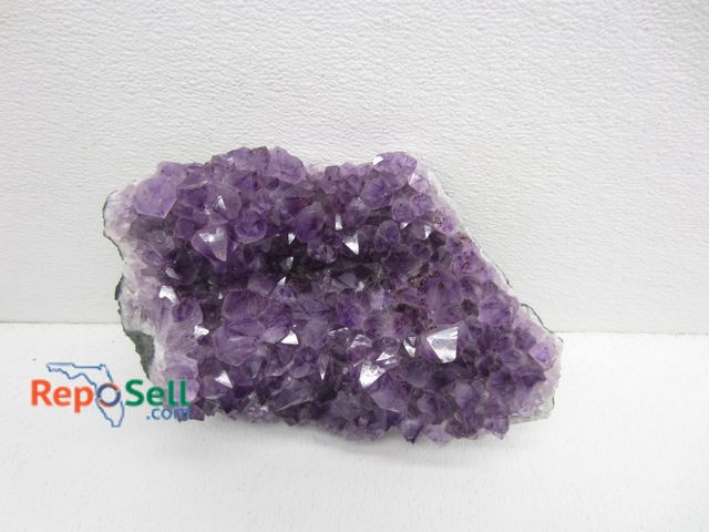 Lot 31-1207 - Large Amethyst Purple Geode 9lb 14oz