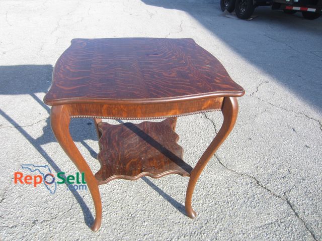 Lot 31-5054 - Vintage Tiger Wood Table