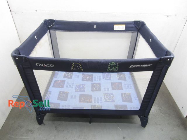 Lot 31-5347 - Graco Pack N Play With Bag 40"x29" Open, 32"x10" Bagged