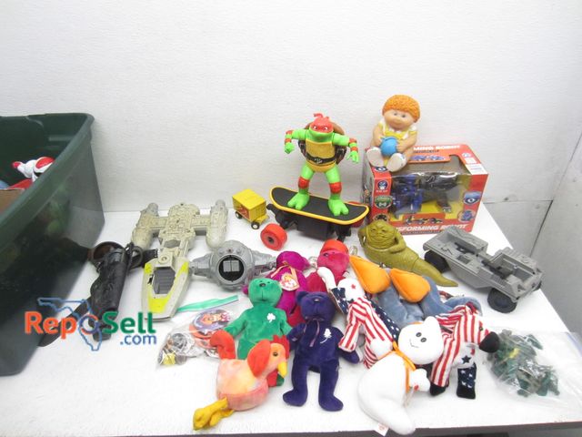 Lot 31-9374 - Vintage toys; G.I. Joe, Star Wars, Beanie Babies, Barbie, etc.