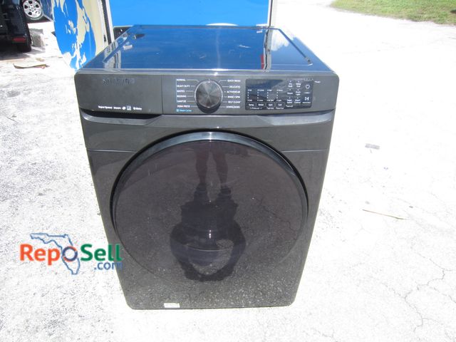 Lot 31-2258 - Samsung Washing Machine, Model WF50R8500AV US, 27"W x 28"D x 38"H - Power On