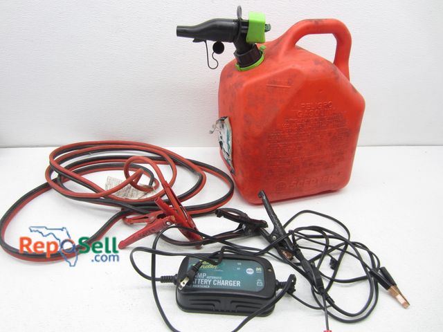 Lot 31-5318 - 5gal Gas Jug &amp; (2) Jumper Cables: 1 - Cables w/3amp Charger/Maintainer (Powers On) 1-  Jumper Ca...
