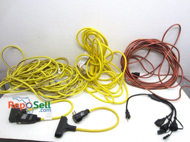 Lot 31-5330 - Lot Of Extension Cords And Splitters: (3) Heavy And (1) Medium Extension Cords (ALL 50'), (1) 1-3 Sp...