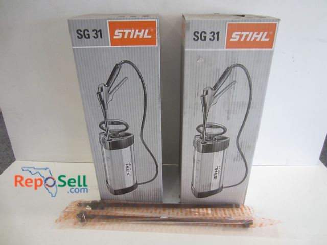 Lot 31-1226 - (2) New Stihl pump sprayers with attachments
