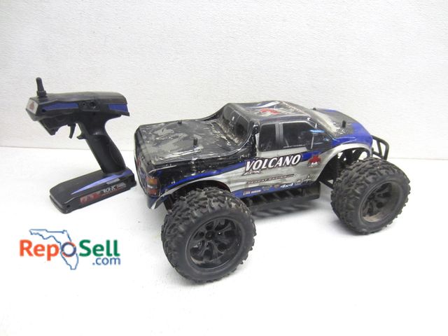 Lot 31-9365 - Red Cat Racing RC Car With Remote