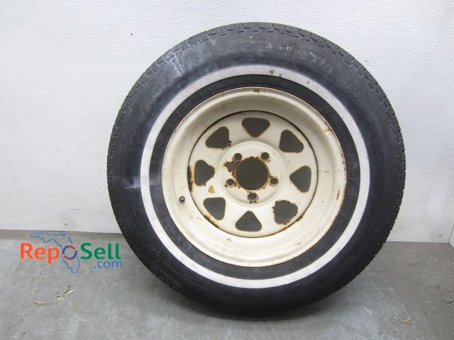 Lot 31-3431 - Spare Trailer Tire: Gillette, P215/75R15 M&amp;S