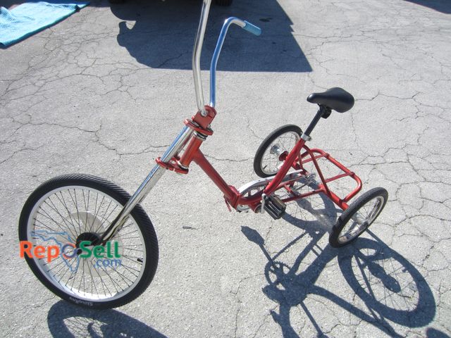 Lot 31-9224 - Stingray Clipper Three Wheel Bicycle