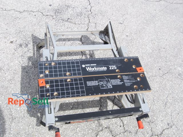 Lot 31-5511 - B&amp;D Workmate 225 Portable Work Station
