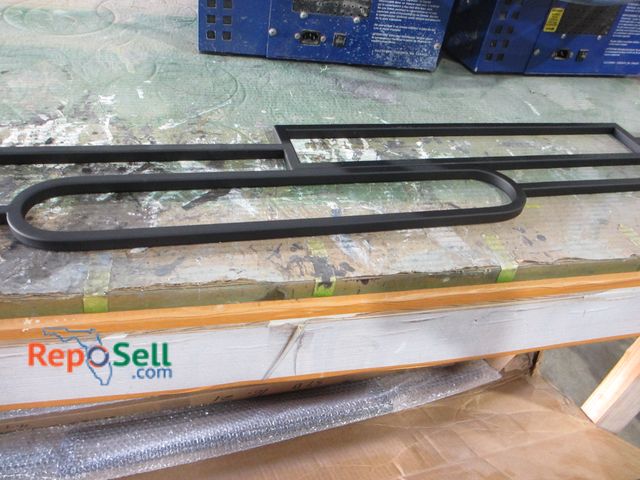 Lot 31-8344 - Cabinet/Door Hardware