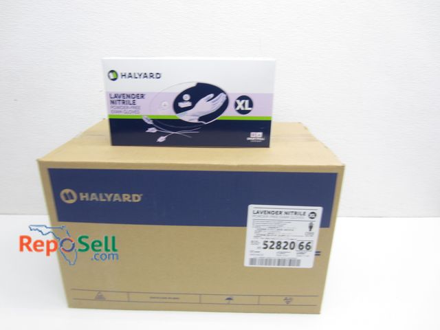 Lot 31-8515 - (2300) Halyard Nitrile Exam Gloves XL #52820