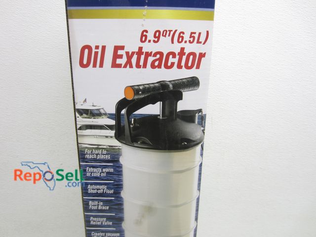 Lot 31-7521 - West Marine Oil Extractor