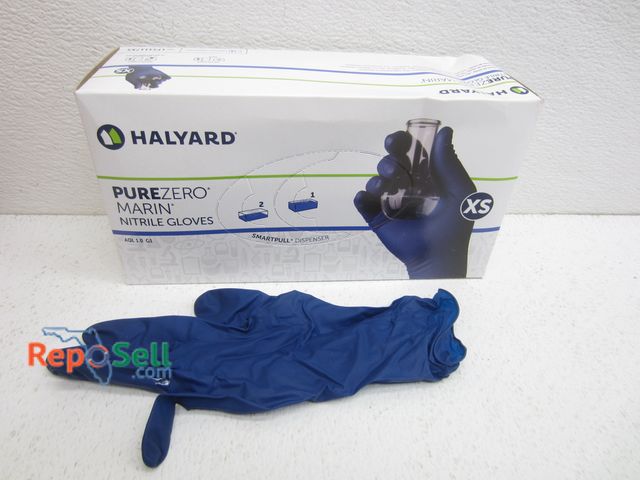 Lot 31-5097 - (1000) Halyard Nitrile Exam Gloves XS # LFS1117XS