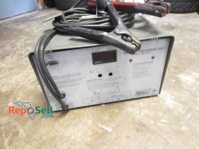 Lot 31-1253 - Lester Electrical Battery Discharge Unit Powers On, Model 17770, 36V/48V, 75A, 240-Min Timer