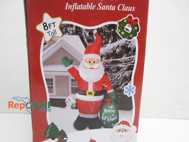 Lot 31-1322 - 8' Tall Inflatable Santa