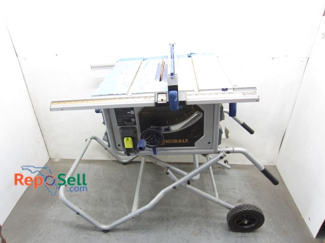 Lot 31-7499 - Kobalt Foldable 10" Table Saw #486267 - 1 Wheel Needs Replaced