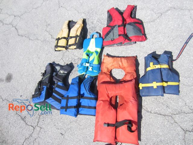 Lot 31-6171 - (8) Various Life Vests