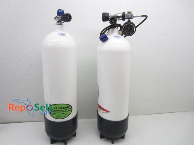 Lot 31-1309 - (2) Steel Scuba Dive Tanks: 1- O2 Cleaned for EANitrox, 1- Standard Dive Tank