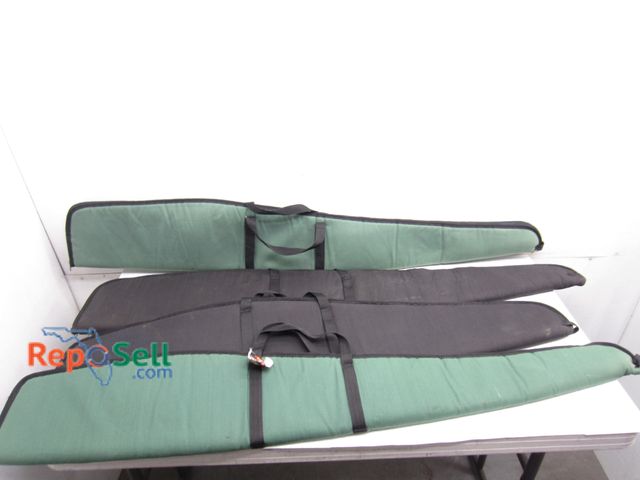 Lot 31-5250 - (4) Soft Long Gun Cases