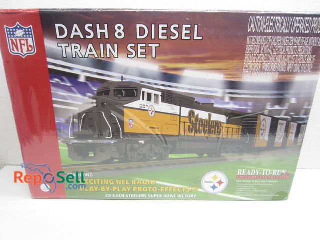 Lot 31-1099 - Sealed MTH Dash 8 Diesel Pittsburgh Steelers O Gauge Train Set - Ready to Run
