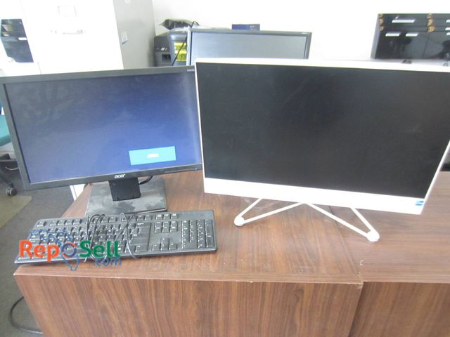 Lot 31-1309 - Acer V206HQL ABD 19.5" Monitor, HP All-In-One, Keyboard