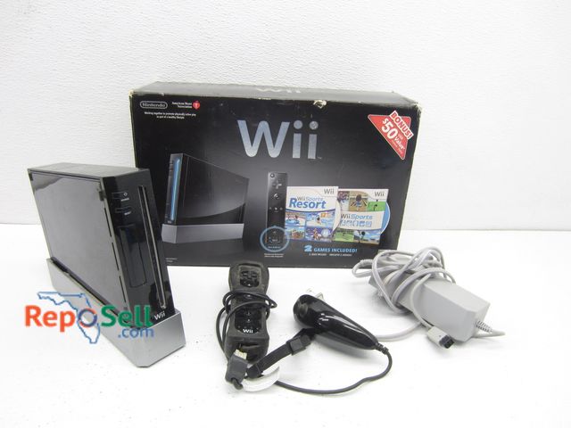 Lot 31-8602 - Wii Console w/Controller &amp; Nunchuck, #RVL-001(USA) - Powers On