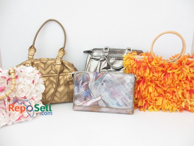 Lot 31-1469 - (5) Women's Purses: Jane Yoo, Be and D, Lockheart, (2) Rhubarb