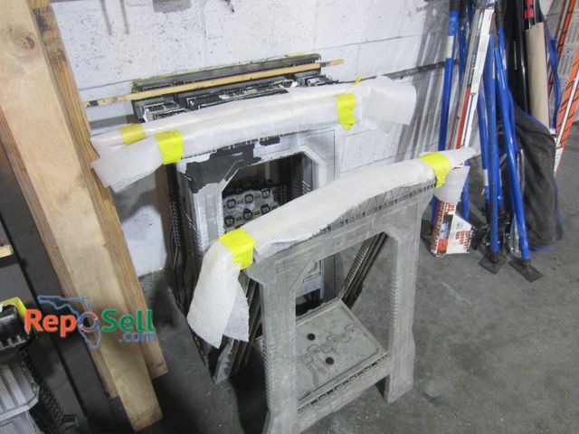 Lot 31-8082 - (8) Plastic Saw Horses