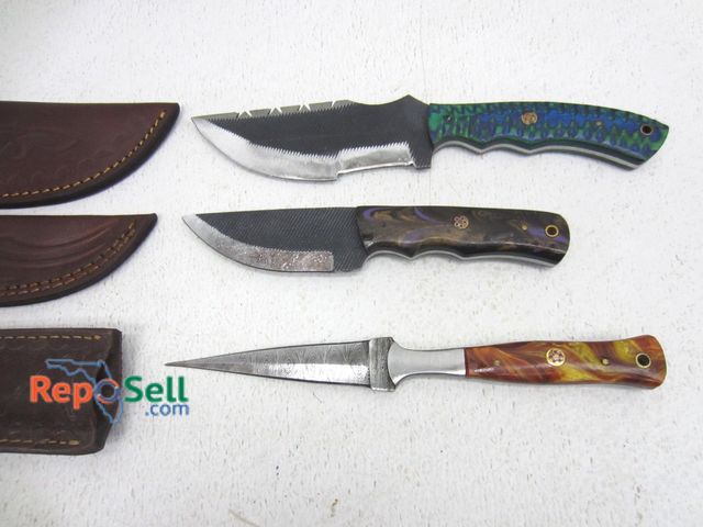 Lot 31-6232 - (3) Damascus Style Knives, (3) Sheaths