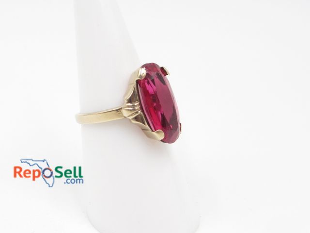 Lot 31-1013 - 10K Yellow Gold Pink Sapphire (3.5ct approx) Size 6 - 3.18g total