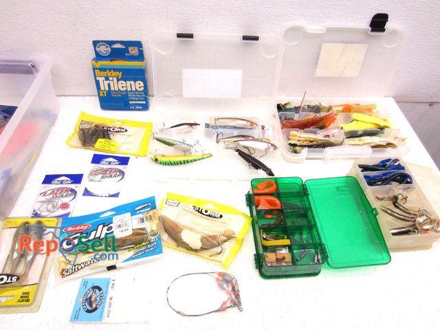 Lot 31-6204 - Tackle Boxes, Lures And Acces