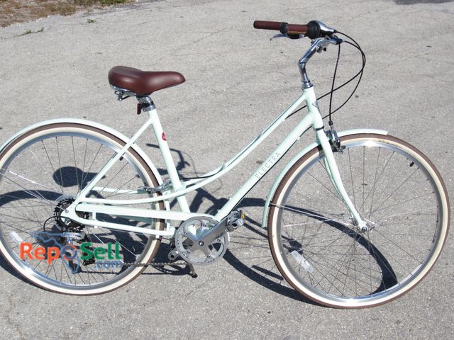 Lot 31-1270 - Loft 7 speed Electra Bicycle