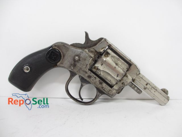 Lot 31-7150 - H&amp;R Arms Model 1904 Double Action 38 S&amp;W Revolver, 2.5" Barrel