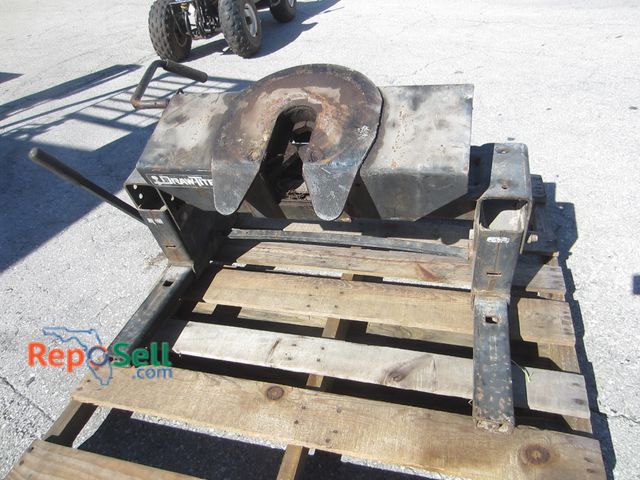 Lot 31-3134 - Draw-Tite 5th Wheel Hitch