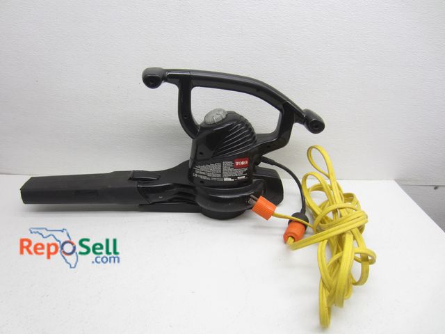 Lot 31-3255 - Toro Electric Blower with extension cord (powers on)