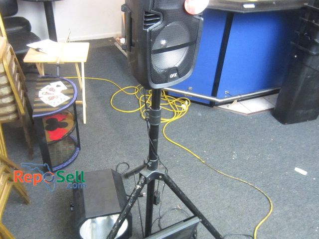 Lot 31-2108 - QFX Bluetooth Speaker w/Stand (powers on) #PBX-8074, Acer Modem (powers on) and UV Canon