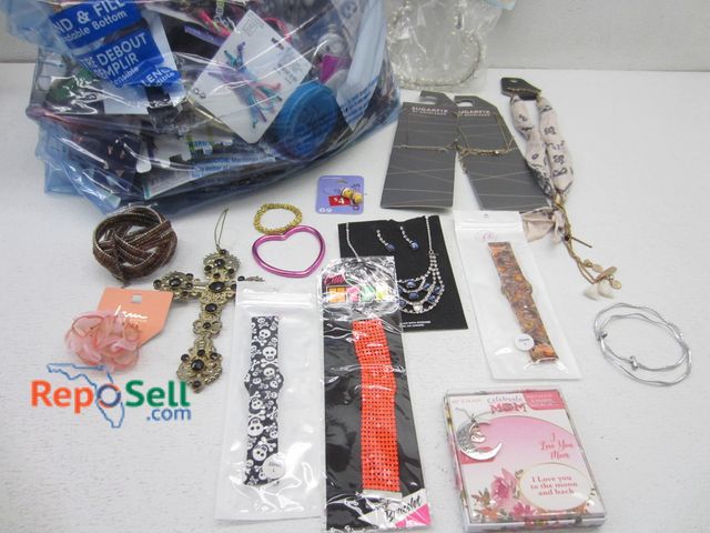 Lot 31-5340 - (15) Lbs. Costume Jewelry - Mixture of New, Preowned, Needs Repair