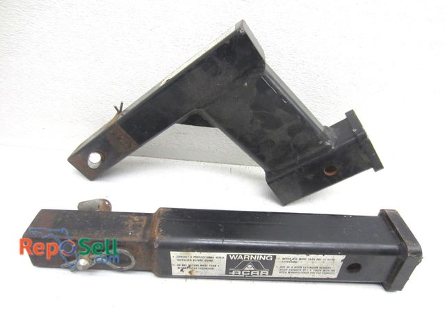 Lot 31-6151 - Roadmaster Drop Hitch With Extension #048-8