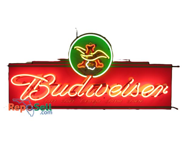 Lot 31-1045 - Vintage Budweiser Neon Sign - Powers On - 4' x 2' - Buyer must remove