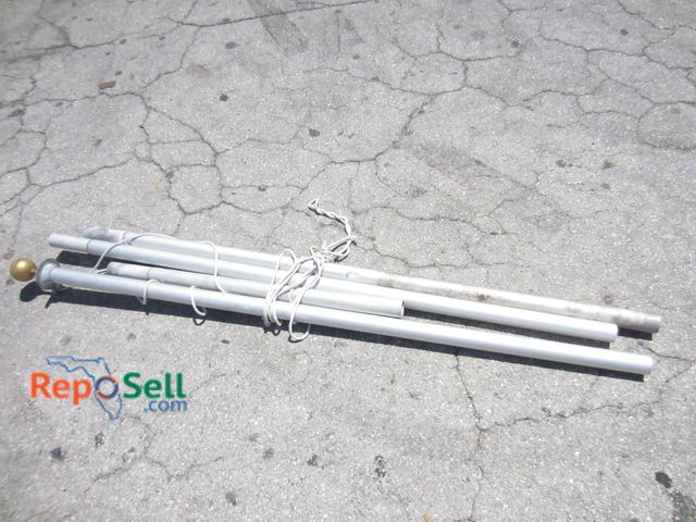 Lot 31-9321 - 18 ft. aluminum flagpole